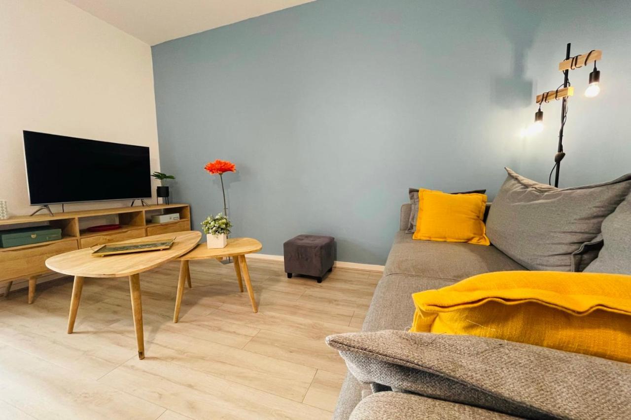 Bright Apartment In A New Building With Garage Tours Exterior foto