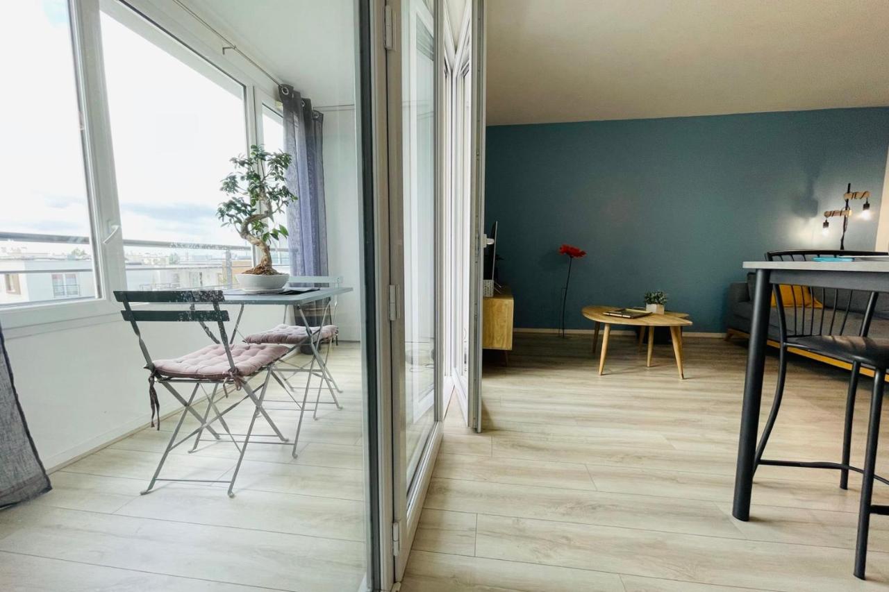 Bright Apartment In A New Building With Garage Tours Exterior foto